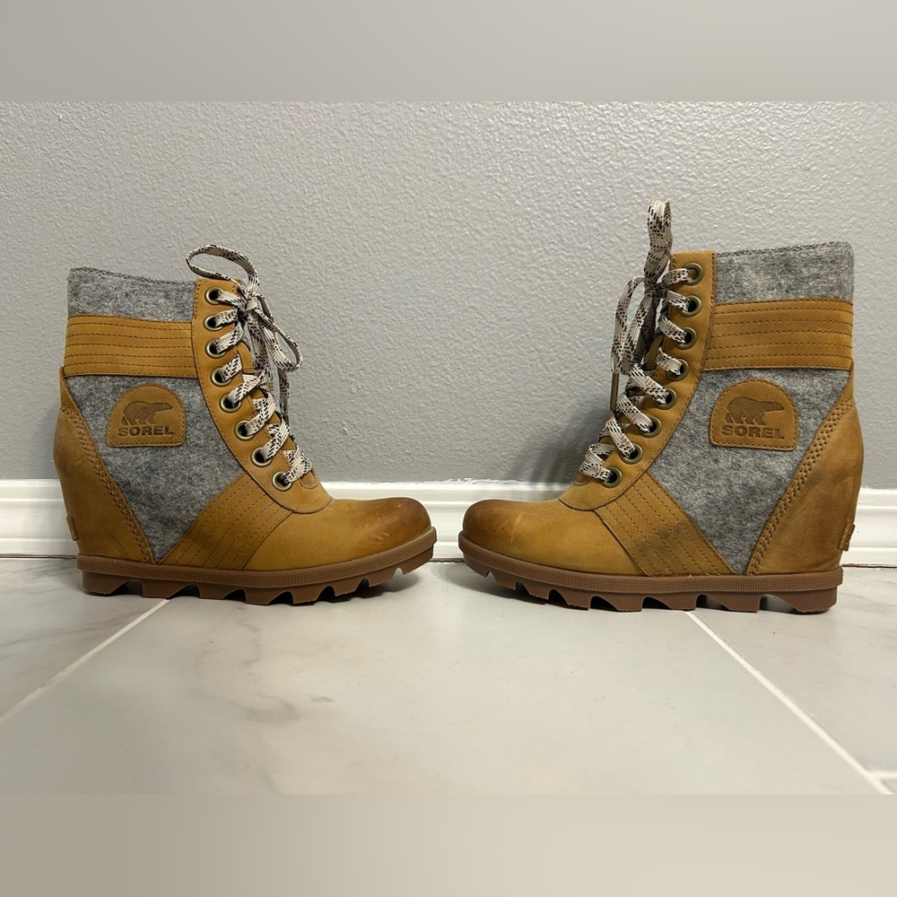 Sorel Lexie Wedge Booties